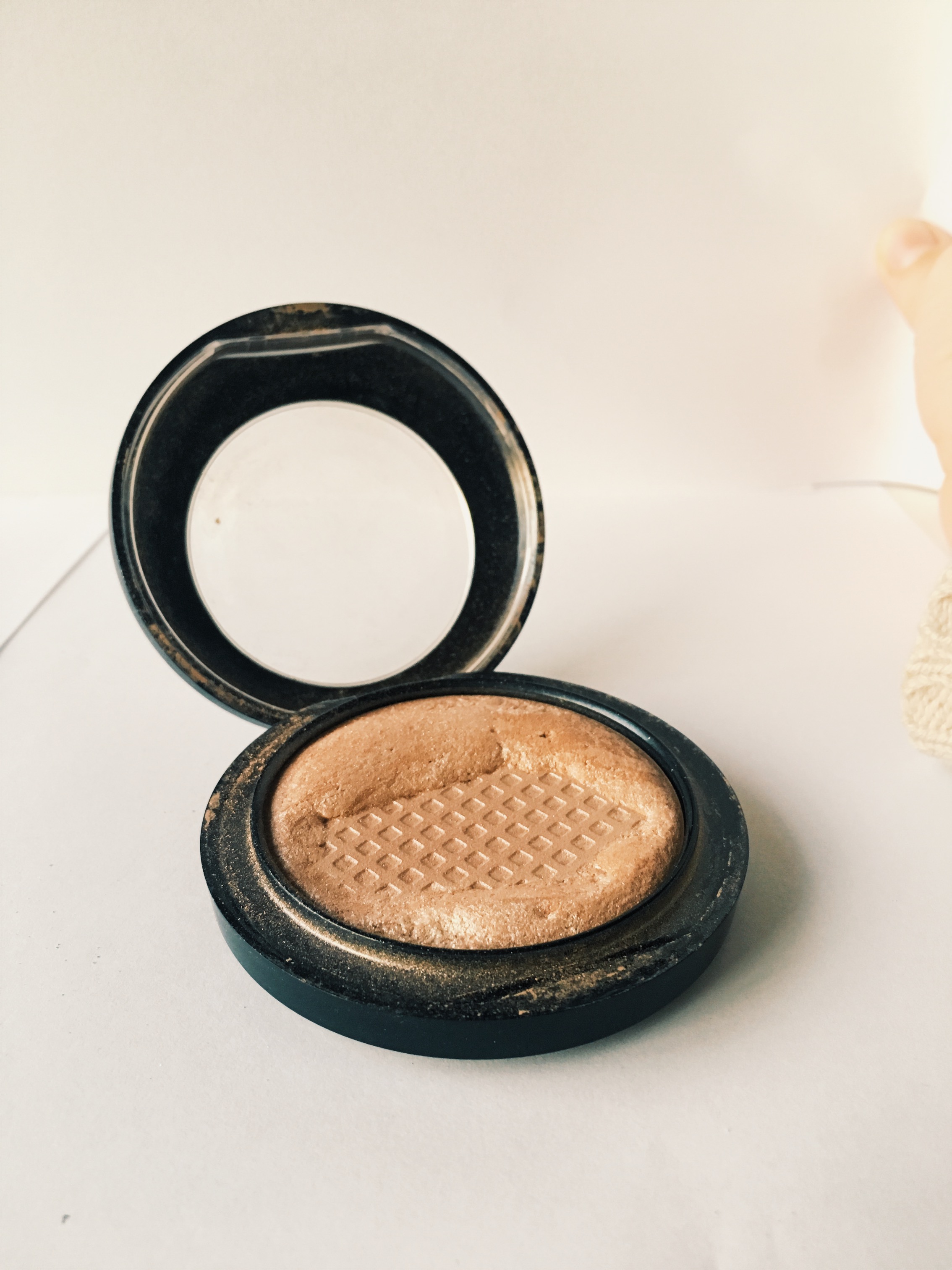 MAC Soft and Gentle Highlighter